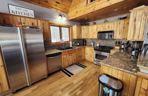 Rome House | Cozy Log Home Overlooking the 12th Fairway, A Perfect Retreat at Lake Arrowhead