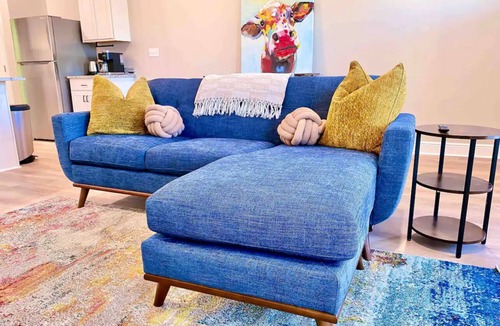 Milan House | Cozy Nola Stay, centrally located to everything New Orleans has to offer!