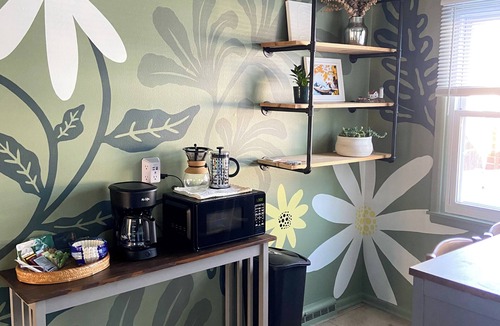 Riverwest Apartment | Cozy, Quiet, Artsy 2-Bedroom Apartment Near Downtown Milwaukee