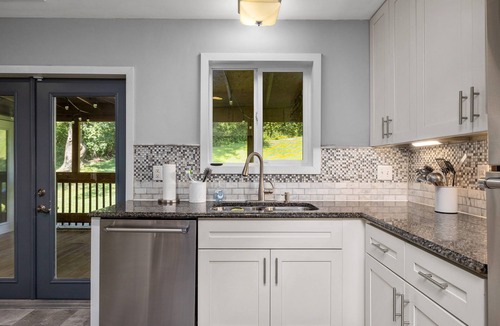 Mitchell House | Cozy Renovated Bungalow Perfect for Families