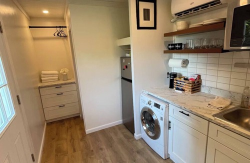 Hillsdale Cottage | Cozy Tiny House near Hillsdale College