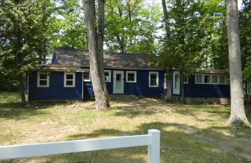 Alden House | Cranberry Cottage on Torch Lake