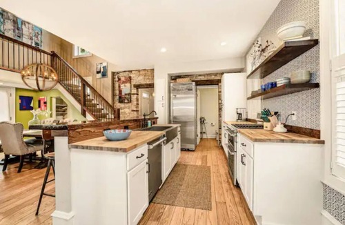 Brewers Hill House | Cream City Inn & Gallery - Historic Brewers Hill