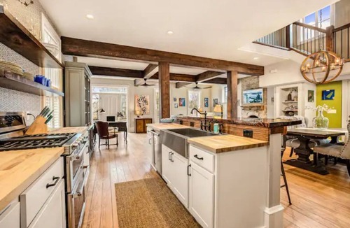 Brewers Hill House | Cream City Inn & Gallery - Historic Brewers Hill