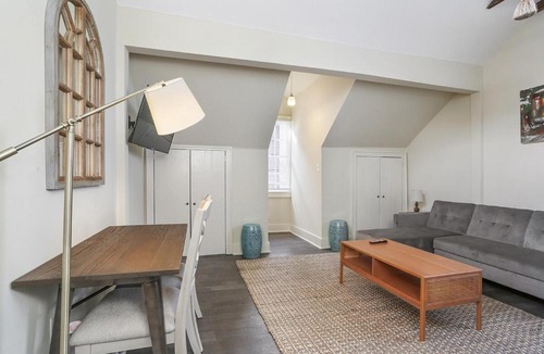 South 7th Ward Apartment | Cute 1bed 1bath 4blocks from French Q, near Bourbon St and steps to Jazz Venues