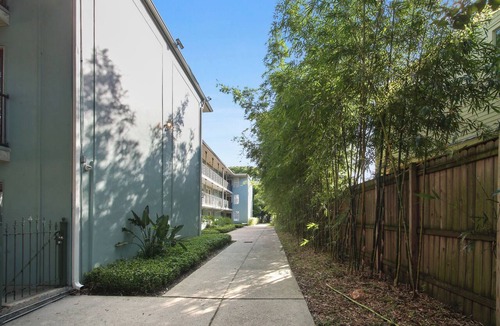 Treme Apartment | Cute 2Bed Apt with patio close to French Quarter, with gated parking include