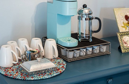 Jackson House | *cute city bungalow, close to downtown, hospital and dogs welcome*
