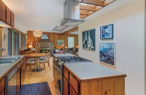 Acme House | Deepwater Point Extended Stay Horse Show Rental