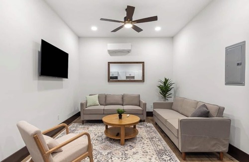 St. Louis Apartment | Delightful 1-bedroom apartment in St. Louis