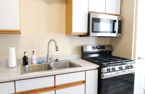 Downtown Kenosha House | Delightful 4-bedroom house with AC in peaceful Kenosha