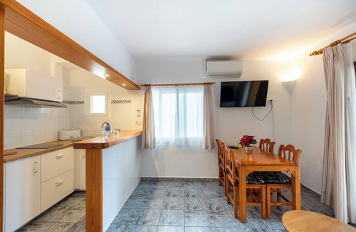 Colonia Sant Jordi Hostel | Doris