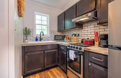 Gilbertsville Cabin | Double Queen Cabin with Kitchen, Living Area with Sleeper Sofa, Porch, Private Grill and Pool Access