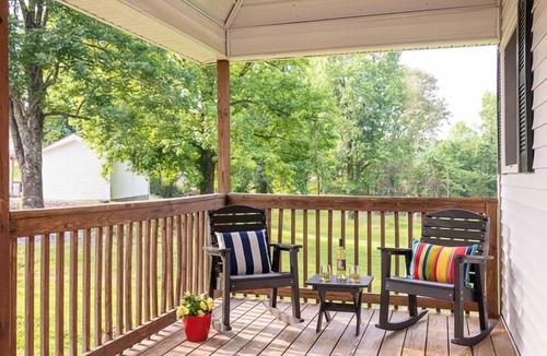 Gilbertsville Cabin | Double Queen Cabin with Kitchen, Living Area with Sleeper Sofa, Porch, Private Grill and Pool Access
