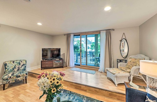 Grand Haven Apartment | Downtown Grand Haven Apt < 1 Mi to Lake Michigan