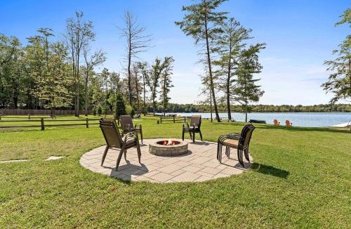 Kendall House | Dual Homes-Lucky Duck Lk Access w-Hot Tub-Hawks Haven Lakefront w-Big Yard Fire Pit