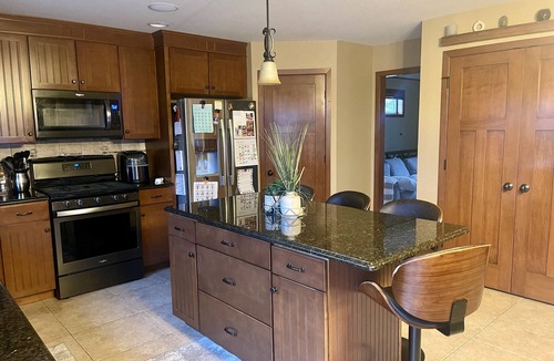 Pickett House | EAA 2026! Close to highway, amenities and the EAA airshow grounds.