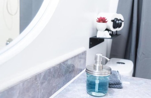 River Rouge Apartment | EconoPod 6