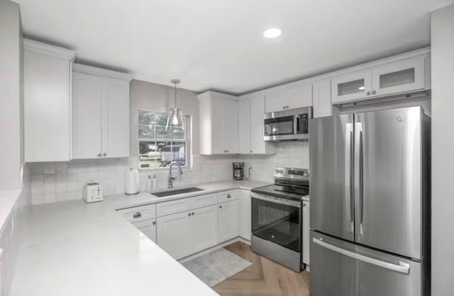 Northeast South Bend House | Eddy Square Retreat 7 - Walkable to ND!
