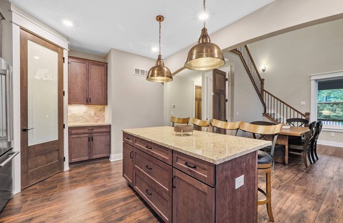 Boyne City House | Edelweiss Retreat | 7 BR home | Sleeps 17 Guests | 2 Fireplaces | Hot tub