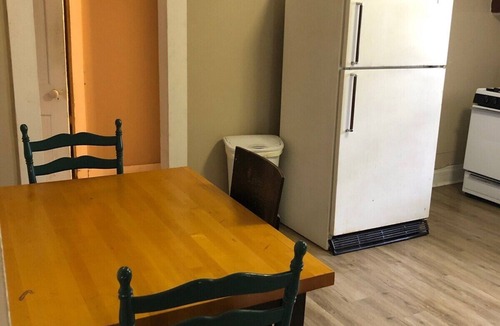 Oblong House | Efficient 2 Story House - 3bed 2bath