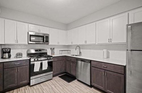 Rochester Apartment | Elegant Escape Prime Location & Style