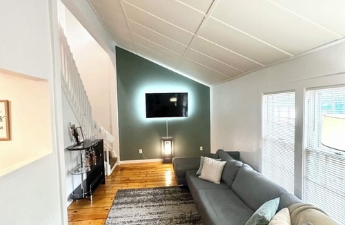 Marshall Condo | Elegant Marshall Condo