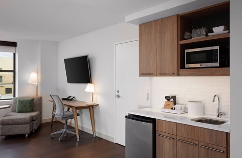 Downtown Detroit Hotel | Element by Marriott Detroit at The Metropolitan