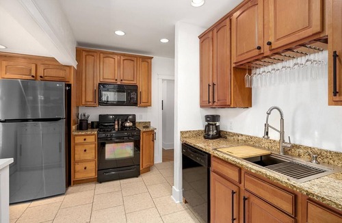 Saugatuck Villa | Entire Inn pvt hot tub, shared pool walk to Saug!