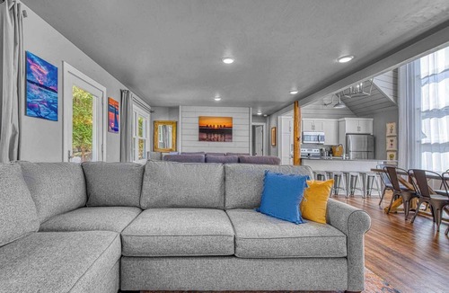 Ephraim Cabin | Ephraim Home for groups- Sleeps 24,: Dog Friendly