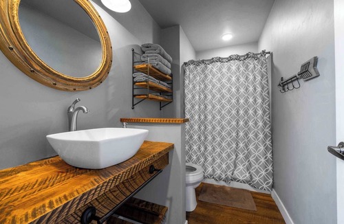 Ephraim Cabin | Ephraim Home for groups- Sleeps 24,: Dog Friendly