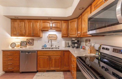 Akin House | Escape to Serenity @ "The Grove" 5 star Favorite!