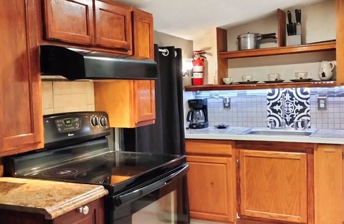 Independence House | Experience comfort near sports action, 4BR/1Bath home by Arrowhead 14 min.