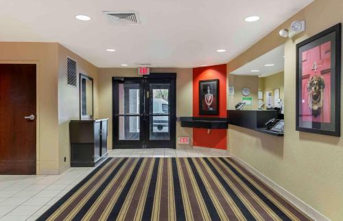 Romulus Hotel | Extended Stay America Suites - Detroit - Metropolitan Airport