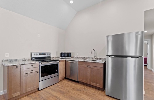 West Central Apartment | Fairfield Ave #2- Upstairs Unit