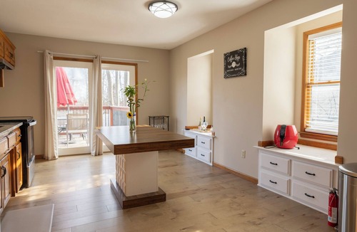 Blue Springs House | Family Friendly 4BR Home Sleeps 8–Near Arrowhead and Royals Stadium, MAJOR INTERNATIONAL SPORTING EVENT ready!