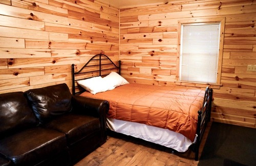 Grayling Cabin | Family-Friendly Cabin Rental for 10 in the Huron National Forest, Michigan