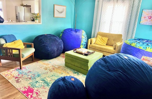 Appleton House | Family fun House - large fenced in backyard, Theater, Bean bag Lounge