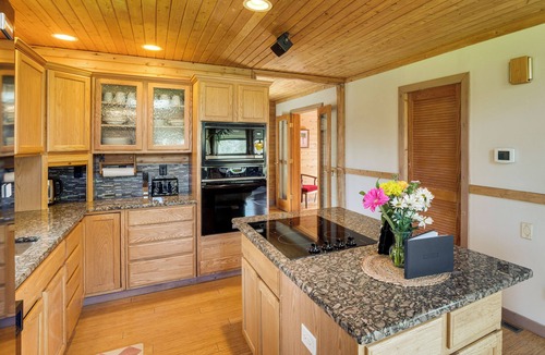 Hingham House | Family + Group Friendly | Modern Log Cabin Home