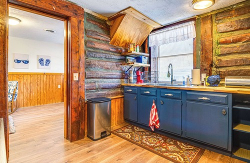 Monticello House | Family Home in Monticello! Water-View Retreat