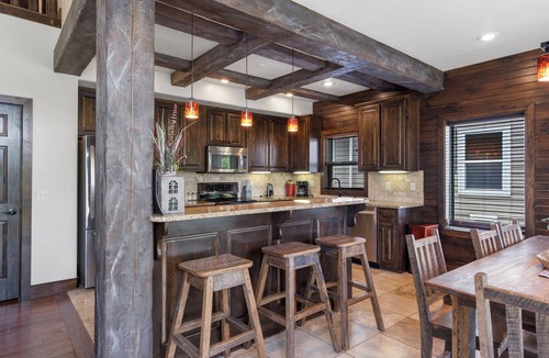 Lampe House | Family Reunion Favorite! Sleeps 24 | 4 King Suites | Pools | Dock | Lakefront Luxury