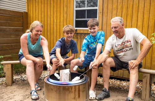 Valparaiso House | Family Stay 5 Min to Town, 20 to Dunes + Firepit