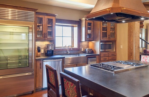 Big Cedars Villa | Fantastic 2-bedroom villa situated around beautiful Table Rock Lake.