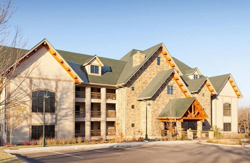 Big Cedars Villa | Fantastic 2-bedroom villa situated around beautiful Table Rock Lake.