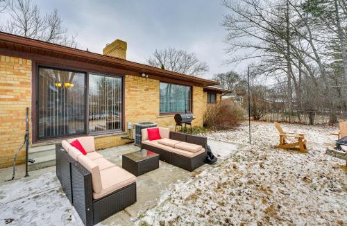 Farmington Hills House | Fire Pit & Yard: Family Home in Farmington Hills!