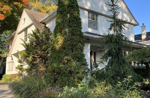 Oak Park Apartment | First floor of Historic Oak Park Villa, Grge:2Cars