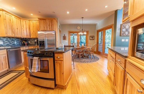 Stambaugh Cabin | Fortune Ridge: The Perfect Summer Getaway: Kayaking, Swimming & Bonfires
