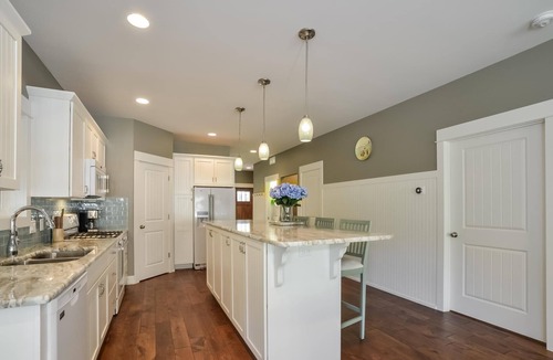 Saugatuck House | Four Gen house on Hill in Saugatuck walk to town