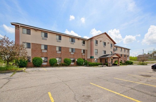Portage Apartment | Full Bed Accessible|Portage