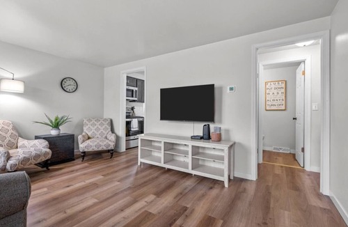 De Pere House | Fully furnished with Central Air, Washer/Dryer, and on site parking. Very quiet and safe neighborhood. Walking distance to Optimist Park. Short drive to great food and restaurants. Recently renovated to include brand new kitchen and appliances