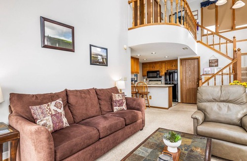 The Galena Territory House | Galena Territory Retreat | 2BR/2BA Townhome w/Fireplace & Scenic Views